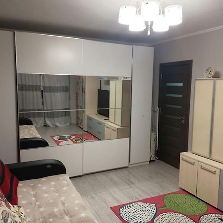 Private Room Near 3 Min Metrou Crangasi, 40 M2 Bucureşti Eksteriør bilde