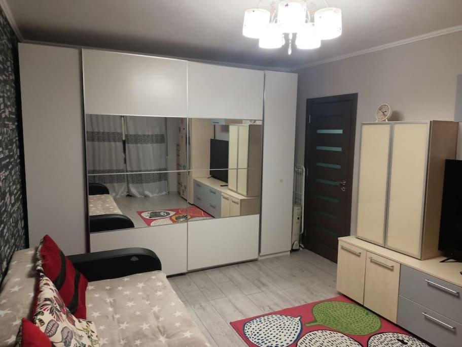 Private Room Near 3 Min Metrou Crangasi, 40 M2 Bucureşti Eksteriør bilde