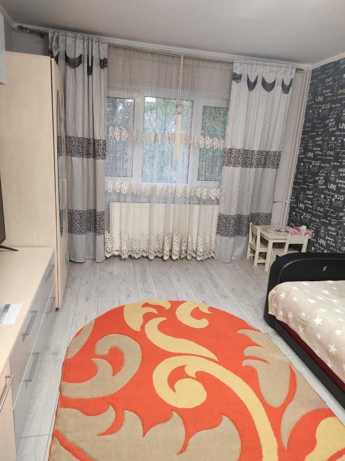 Private Room Near 3 Min Metrou Crangasi, 40 M2 Bucureşti Eksteriør bilde
