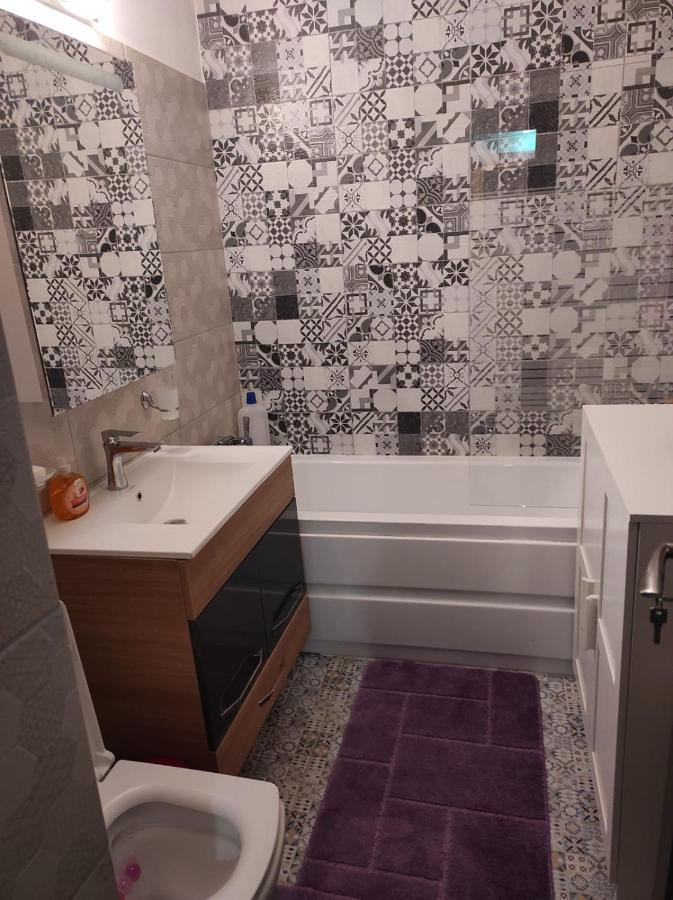 Private Room Near 3 Min Metrou Crangasi, 40 M2 Bucureşti Eksteriør bilde