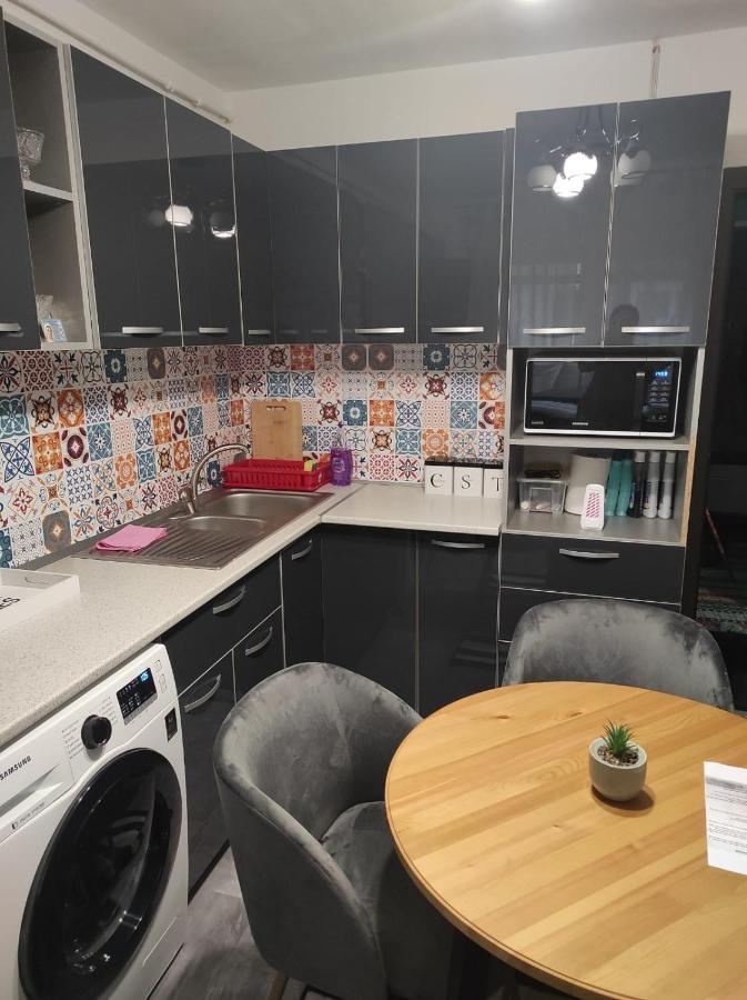Private Room Near 3 Min Metrou Crangasi, 40 M2 Bucureşti Eksteriør bilde